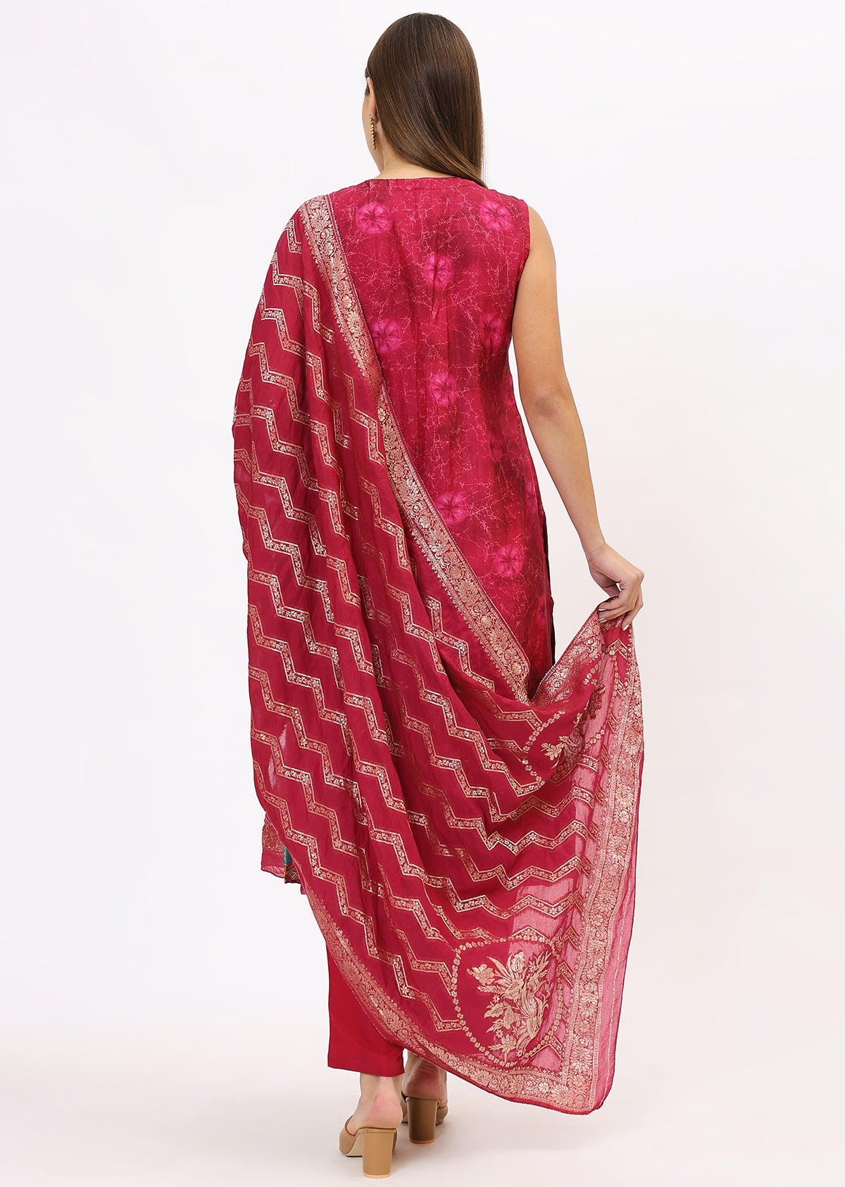 Pink Printed Silk Kurta Set With Dupatta