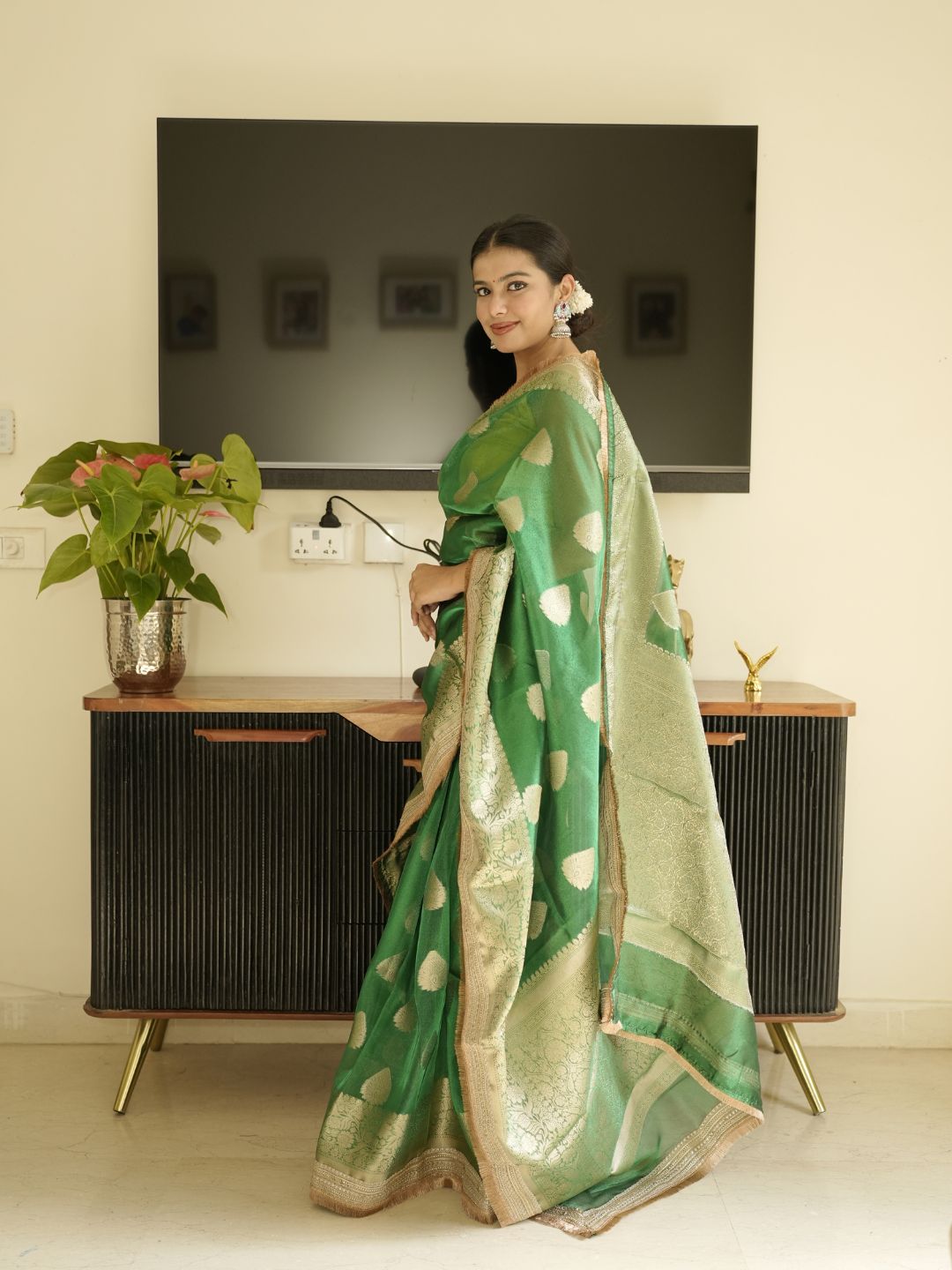 Green Banarasi Saree With Zari Border