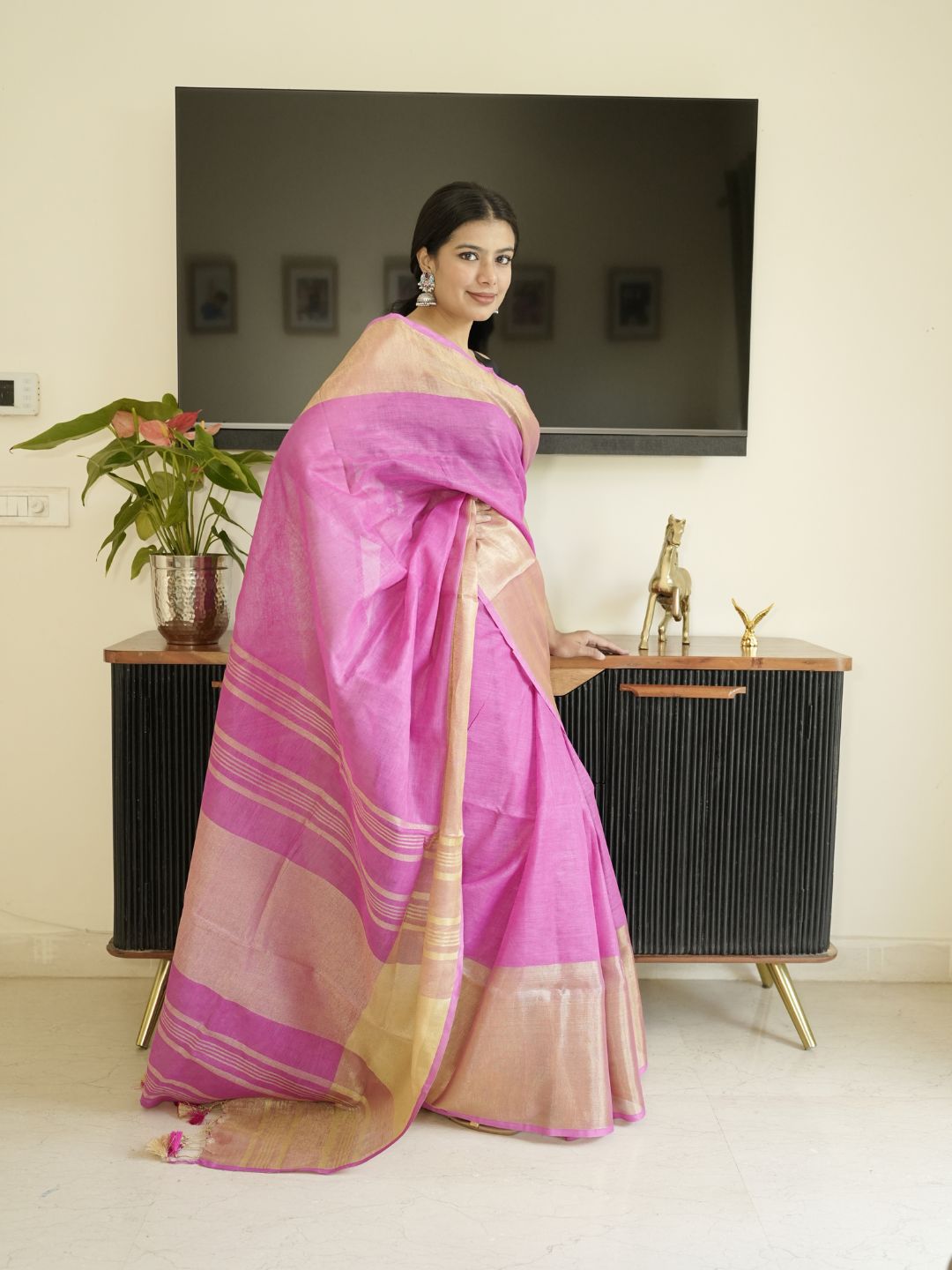 Pink Tissue Linen Saree With Zari Border