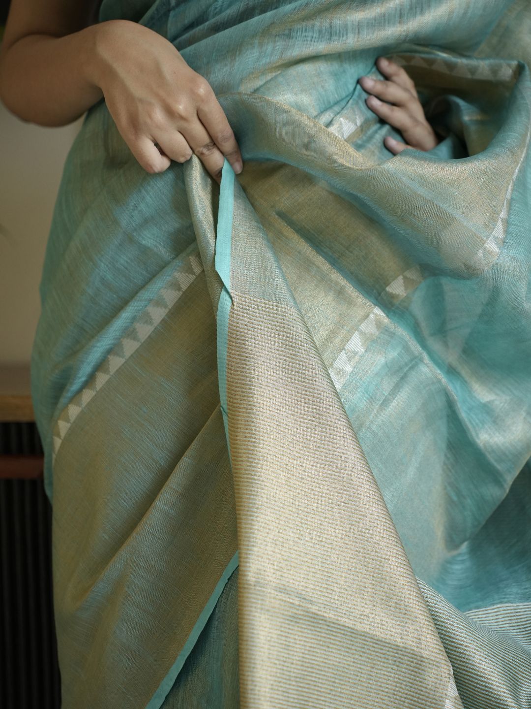 Blue Tissue Linen Saree With Zari Border