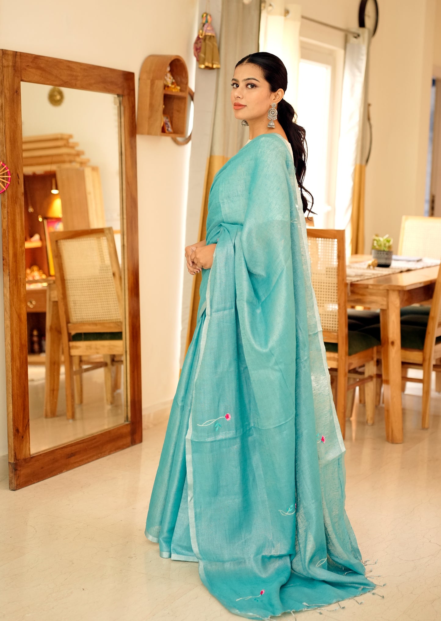 Aqua Whisper Handwoven Linen Saree