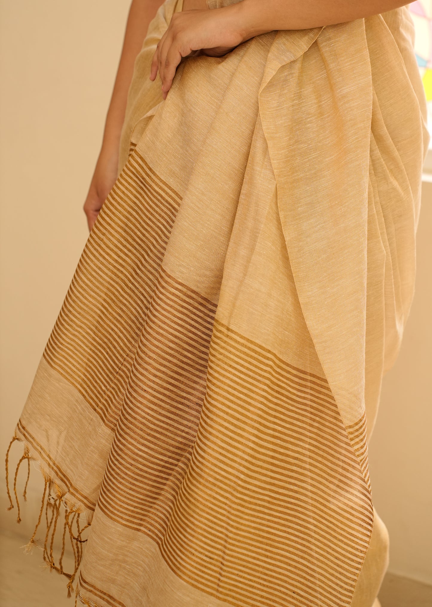 Sunehri – Handwoven Beige-Gold Tissue Linen Saree with Subtle Zari Highlights