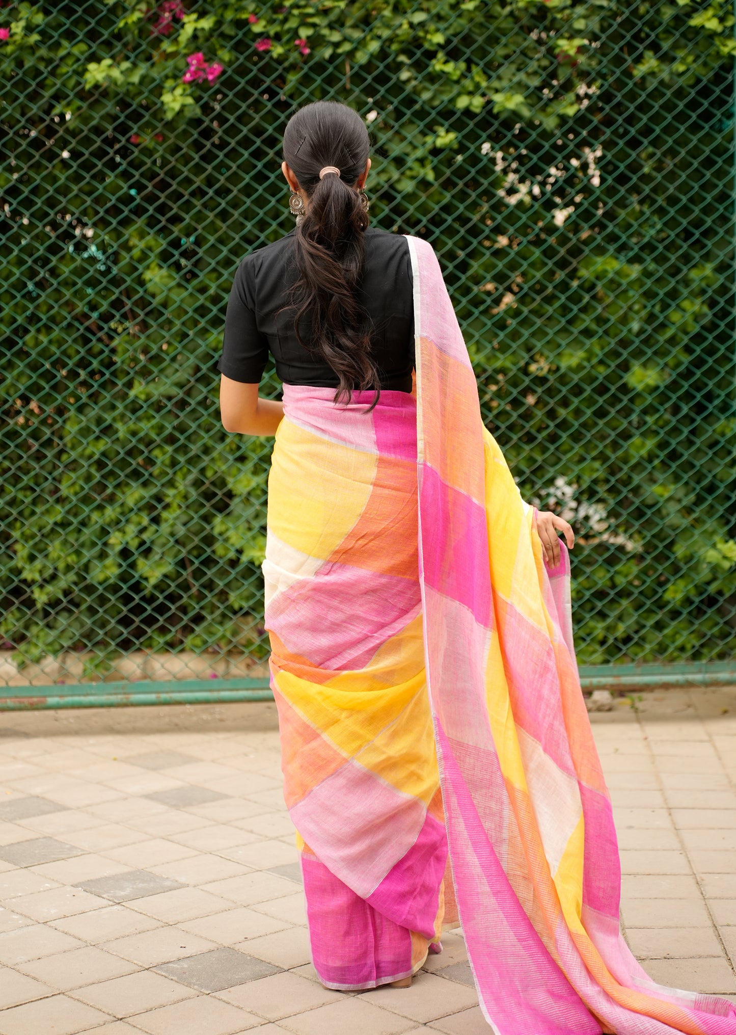 नूर-ए-रंग Linen Saree in Pink, Orange & Yellow Tones