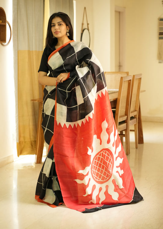 Udaya – Sunrise-Inspired Pure Silk Handpainted Saree