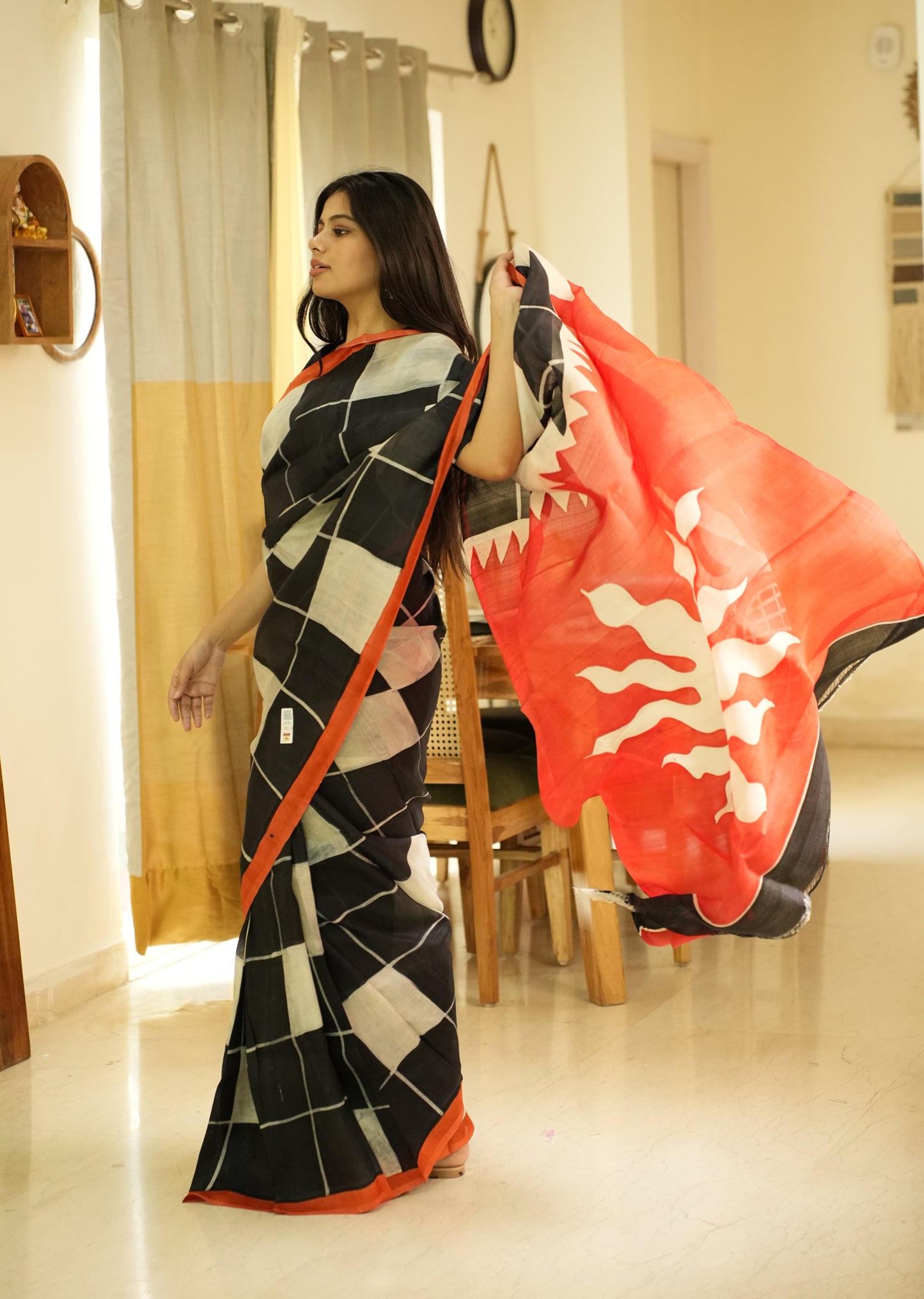 Udaya – Sunrise-Inspired Pure Silk Handpainted Saree