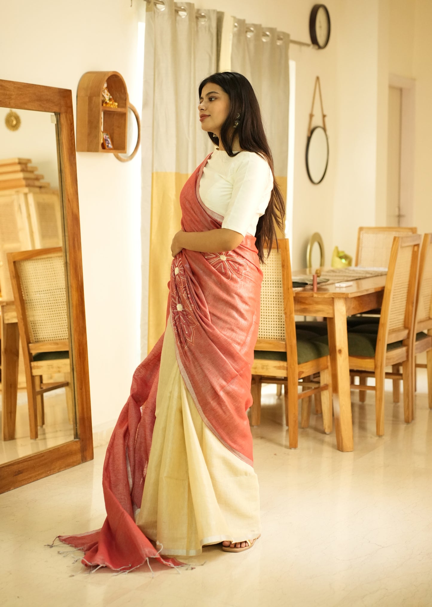 Rosé Whisper – Handcrafted Floral Linen Saree in Dual Tone