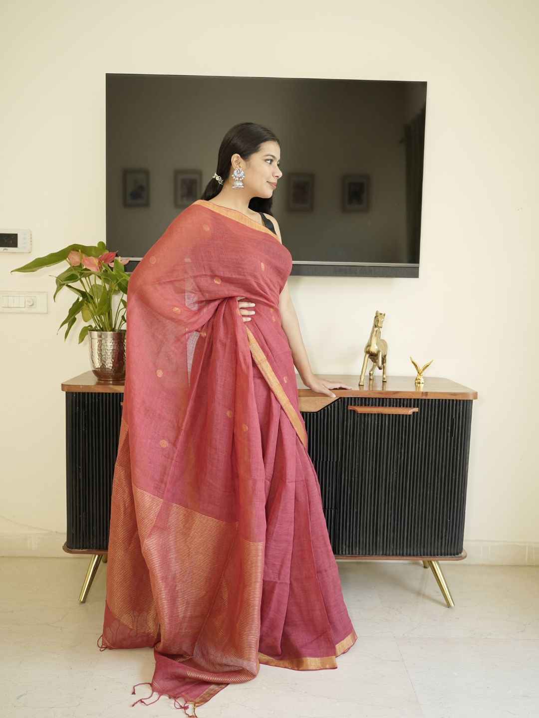 Red Linen Silk Saree With Zari Border