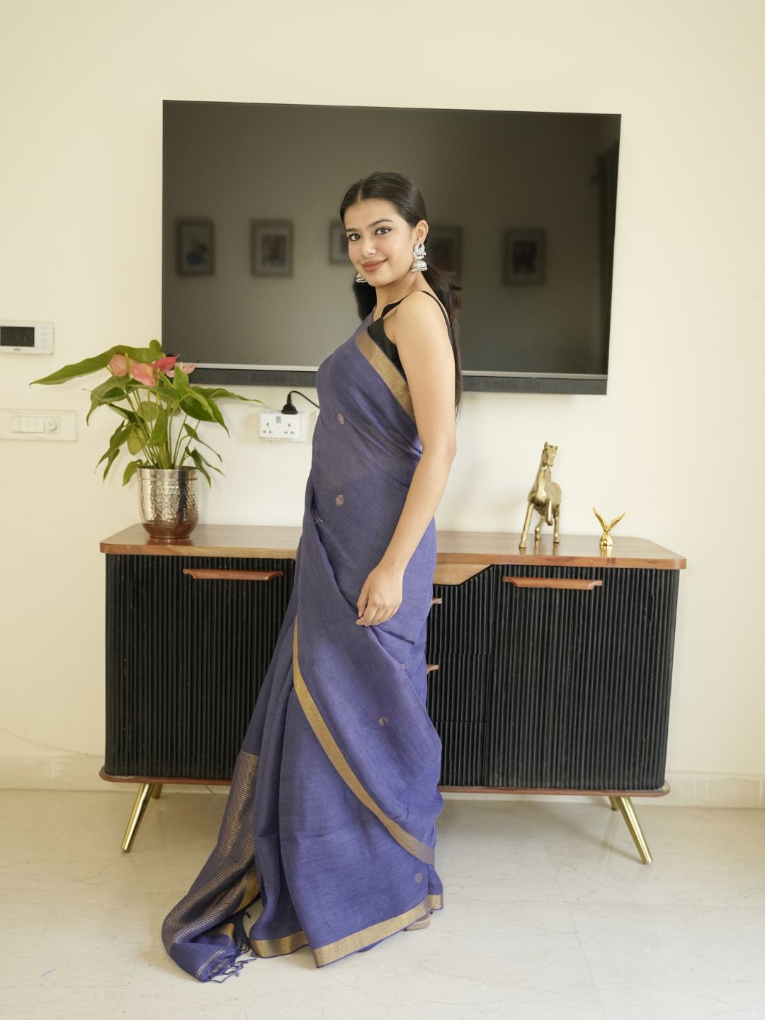 Purple Linen Silk Saree With Zari Border