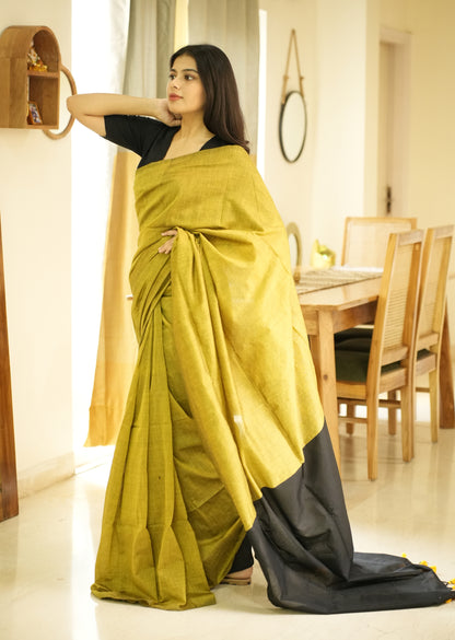 Forest Bloom – Green & Black Cotton Saree