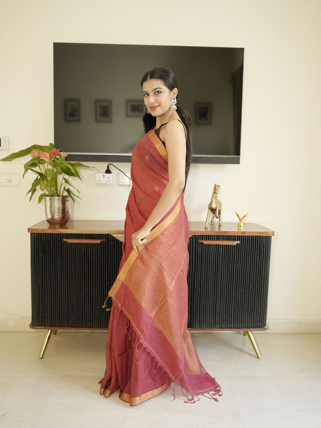 Red Linen Silk Saree With Zari Border