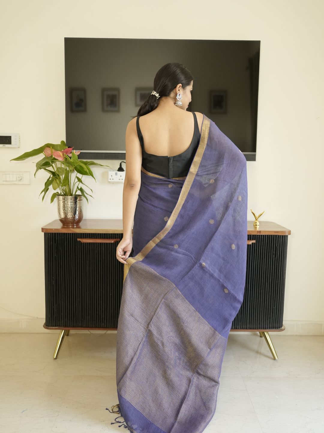Purple Linen Silk Saree With Zari Border