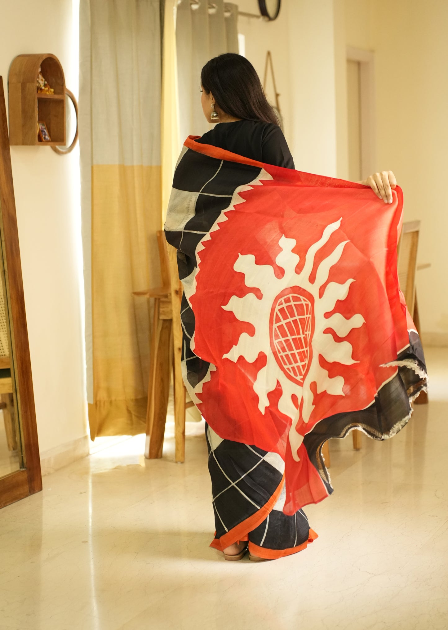 Udaya – Sunrise-Inspired Pure Silk Handpainted Saree