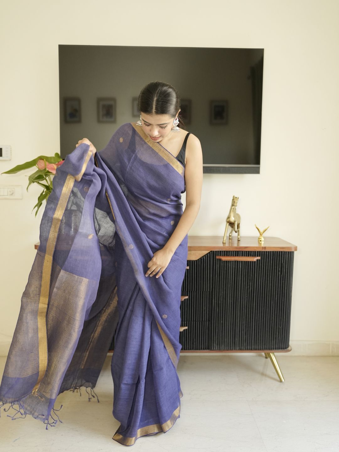 Purple Linen Silk Saree With Zari Border