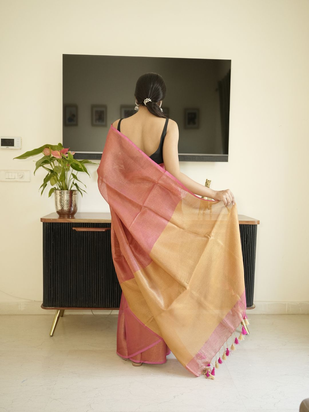 Orange Tissue Linen Saree With Golden Zari Pallu