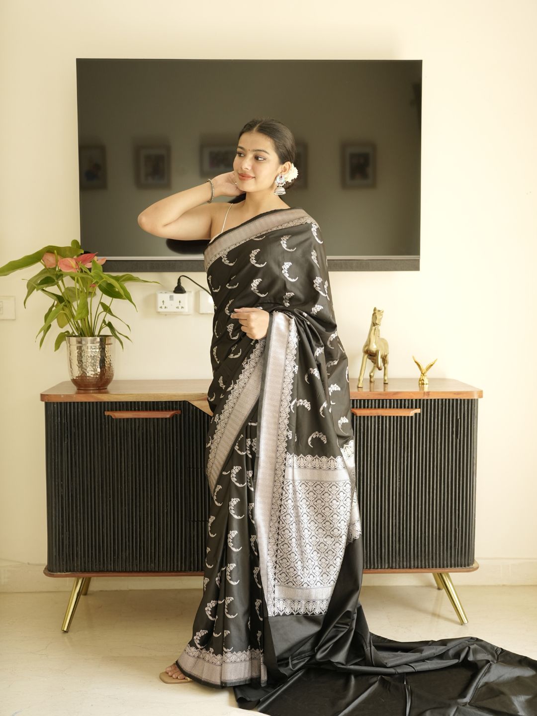 Black Banarasi Silk Saree With Zari Border