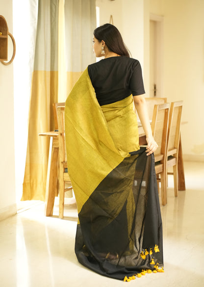 Forest Bloom – Green & Black Cotton Saree