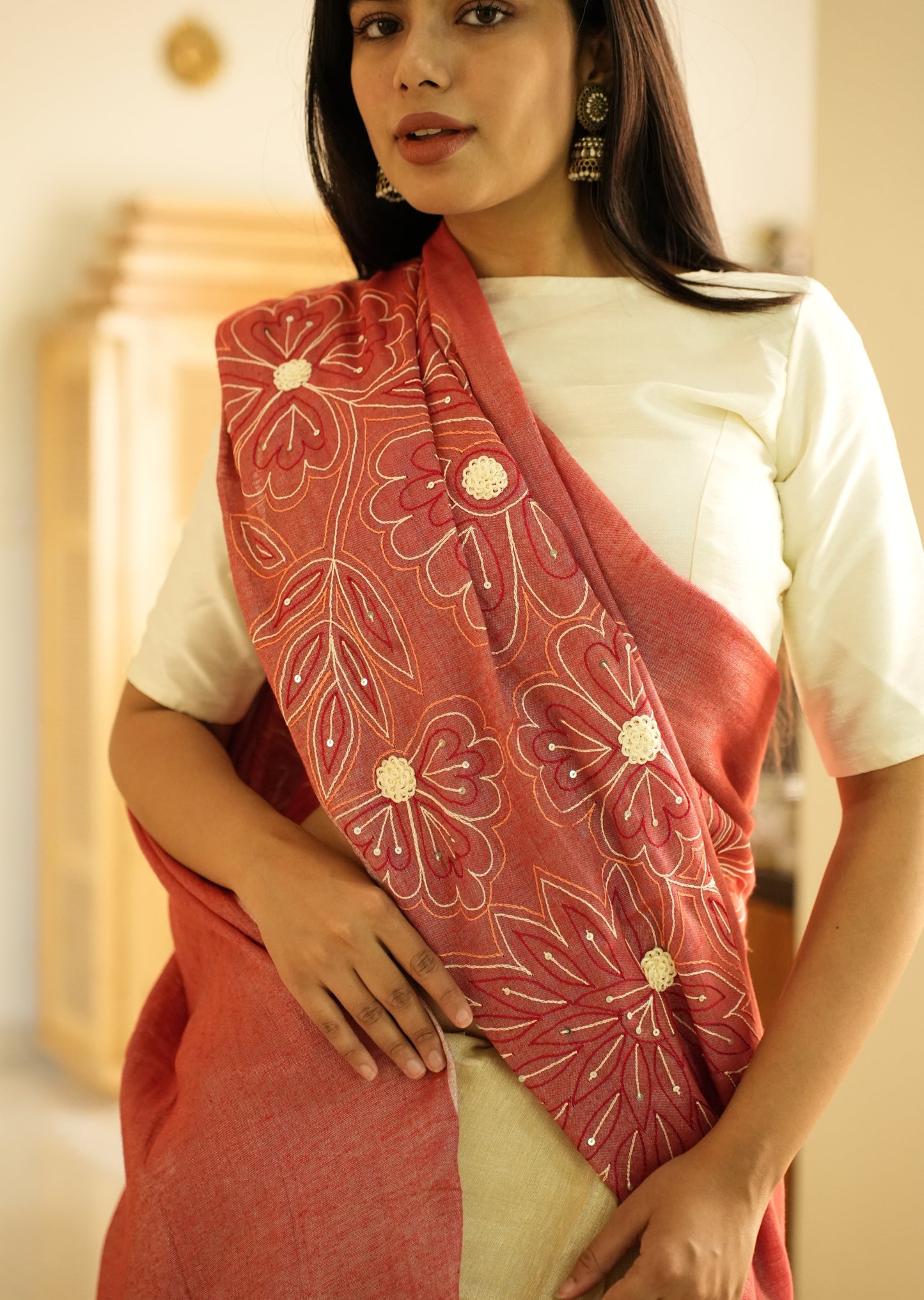 Rosé Whisper – Handcrafted Floral Linen Saree in Dual Tone