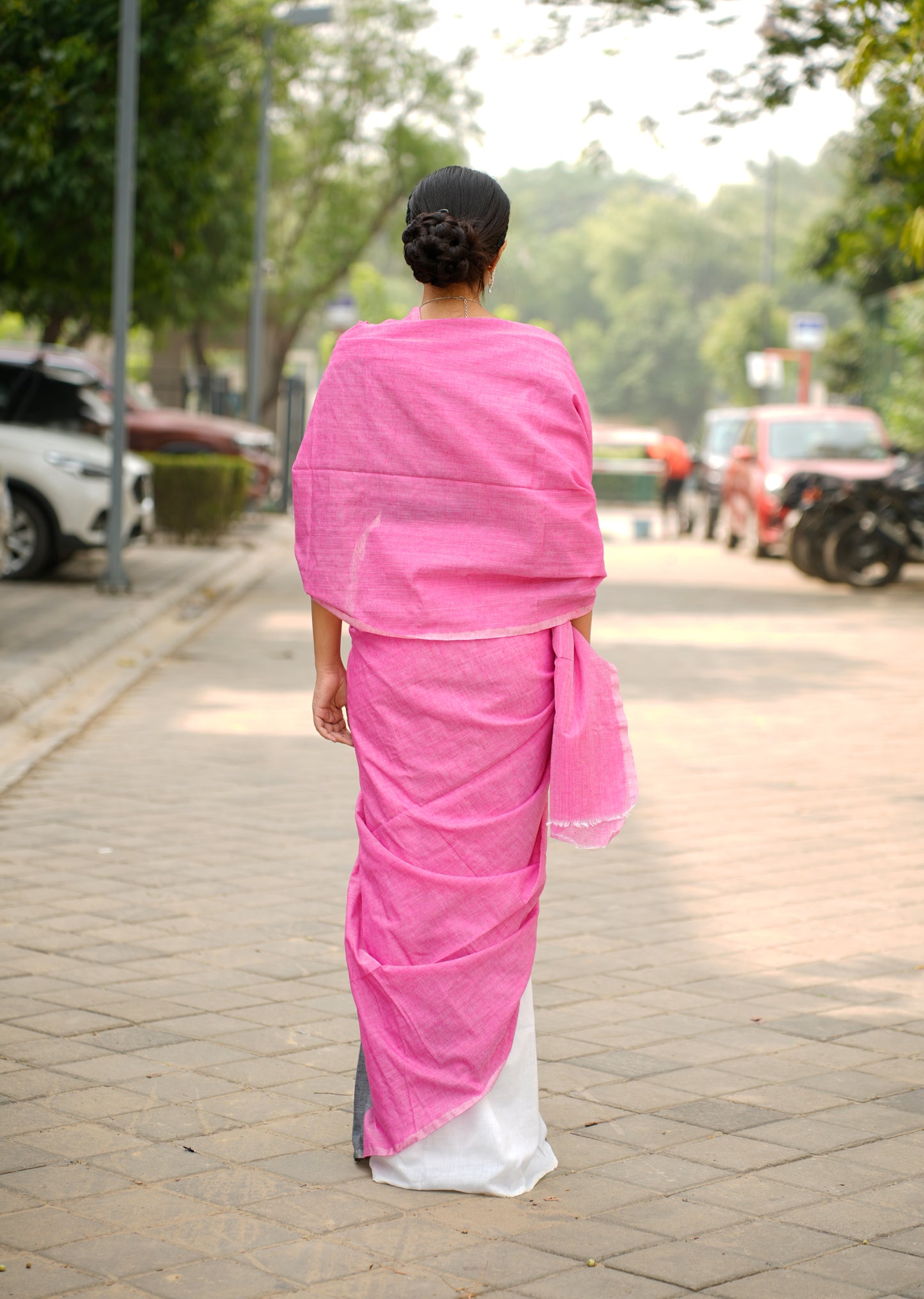 Urban Grace – Linen Colorblock Saree