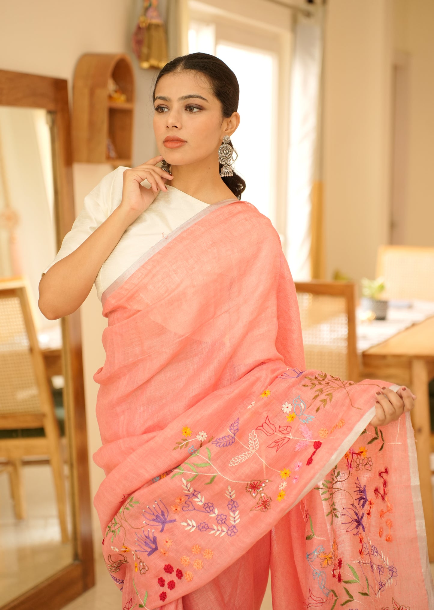 Elegant Handwoven Pink Linen Saree with Floral Embroidery