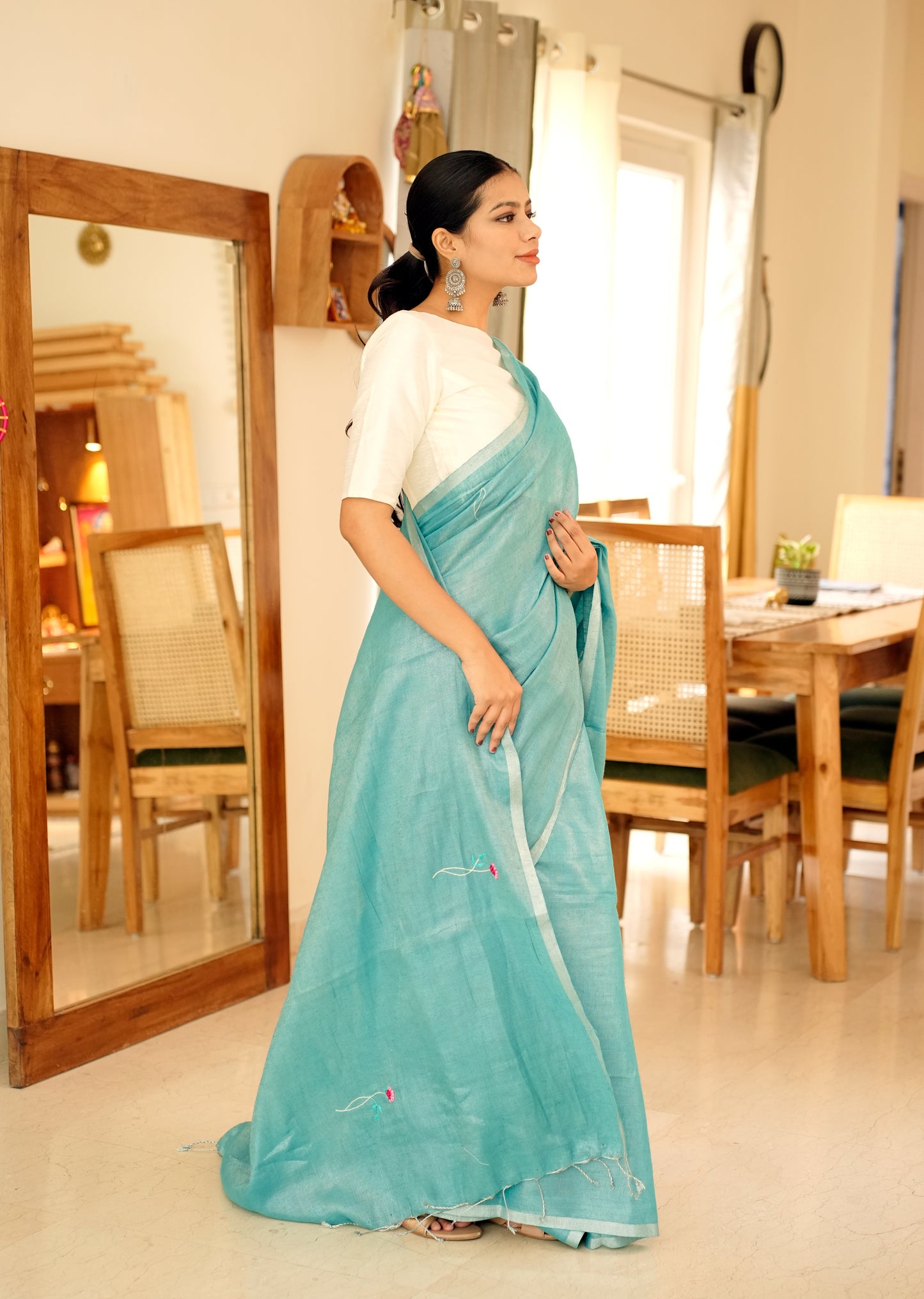 Aqua Whisper Handwoven Linen Saree