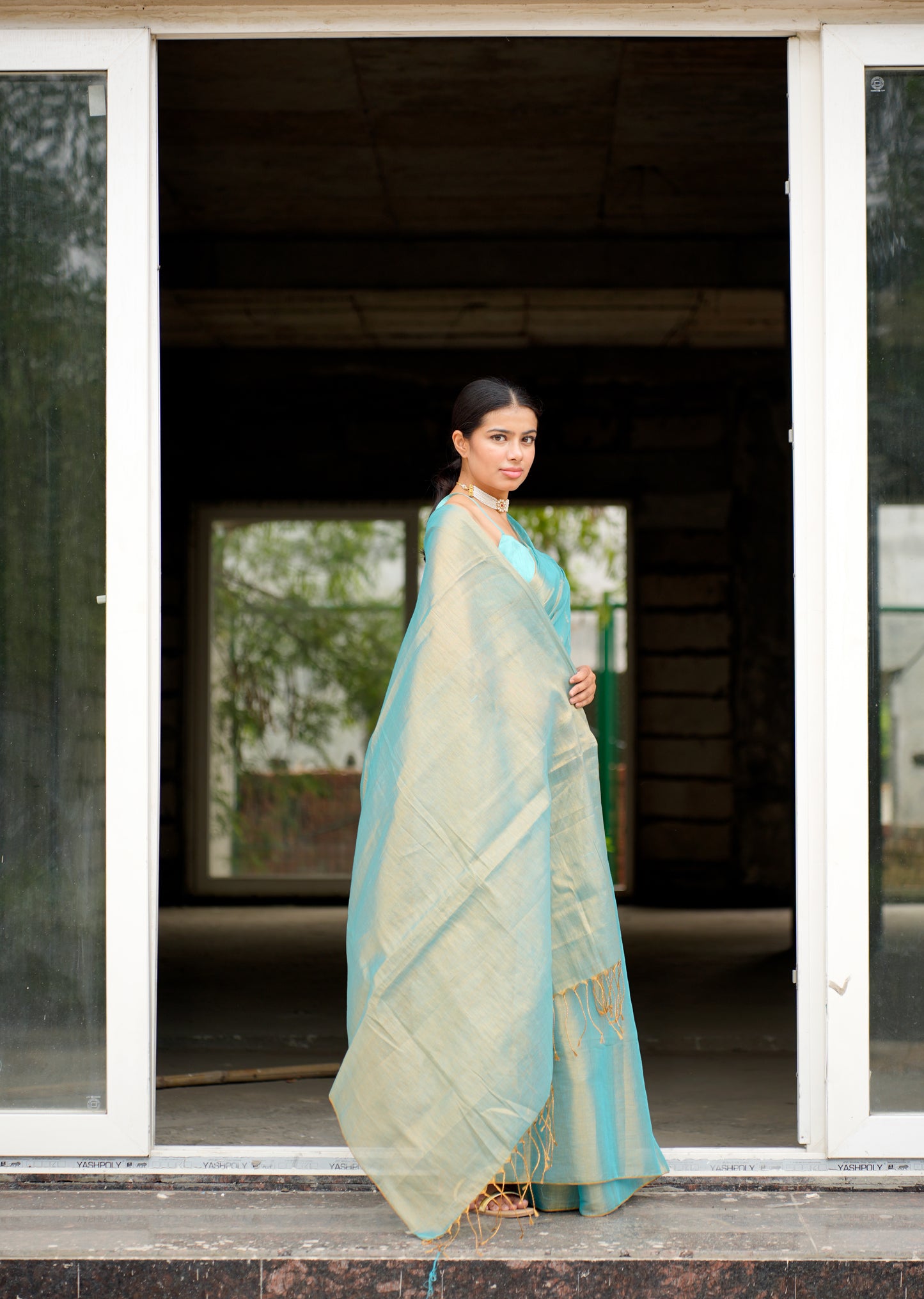 Dual Tone Blue & Gold Handwoven Tissue Saree