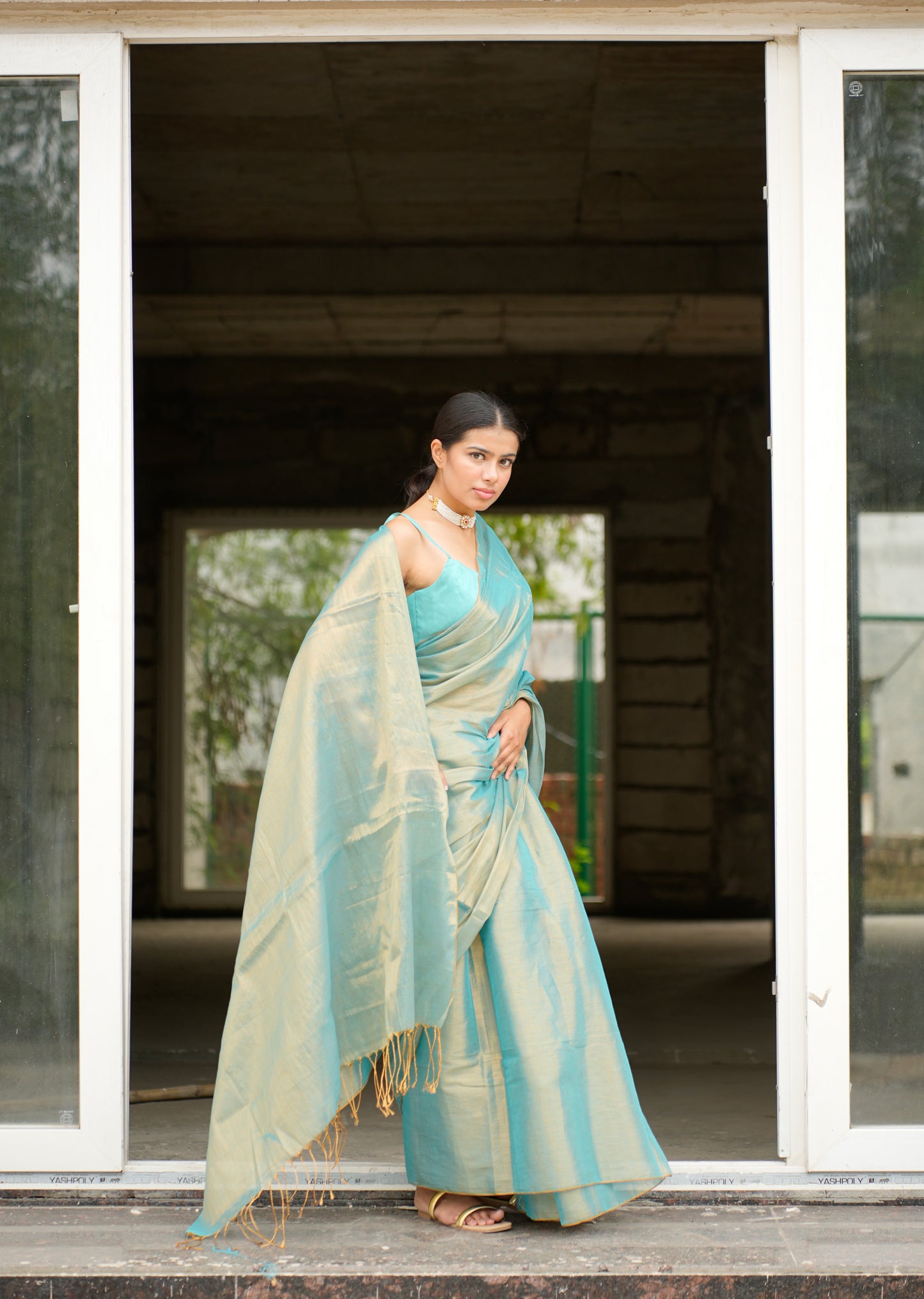 Dual Tone Blue & Gold Handwoven Tissue Saree