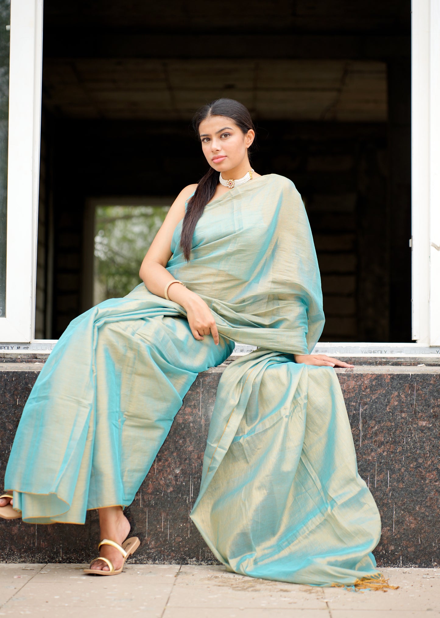 Dual Tone Blue & Gold Handwoven Tissue Saree