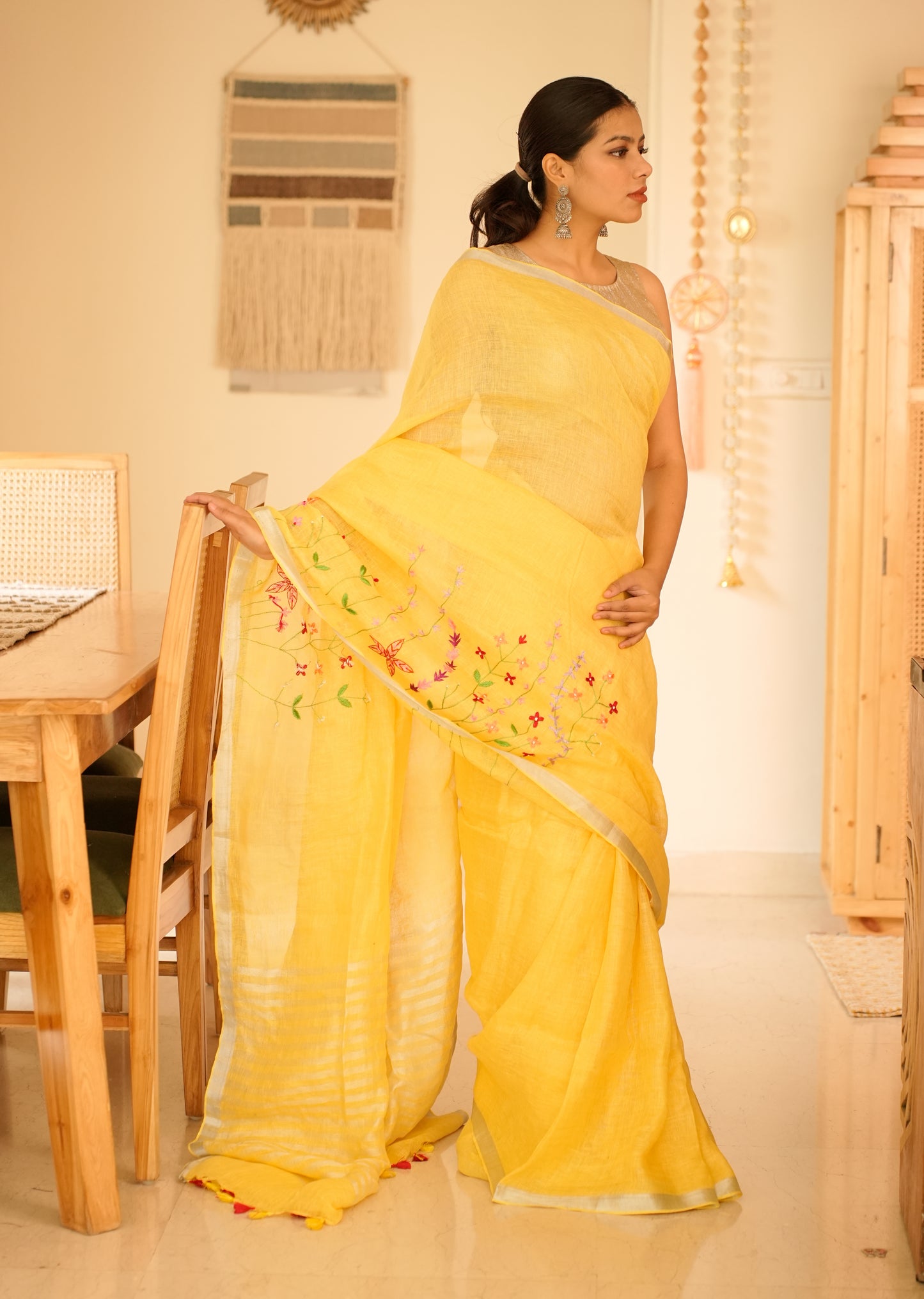 Golden Grace Hand-Embroidered Tissue Linen Saree