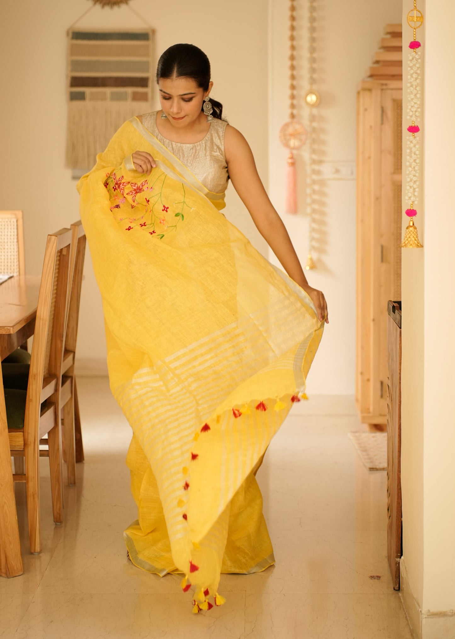 Golden Grace Hand-Embroidered Tissue Linen Saree