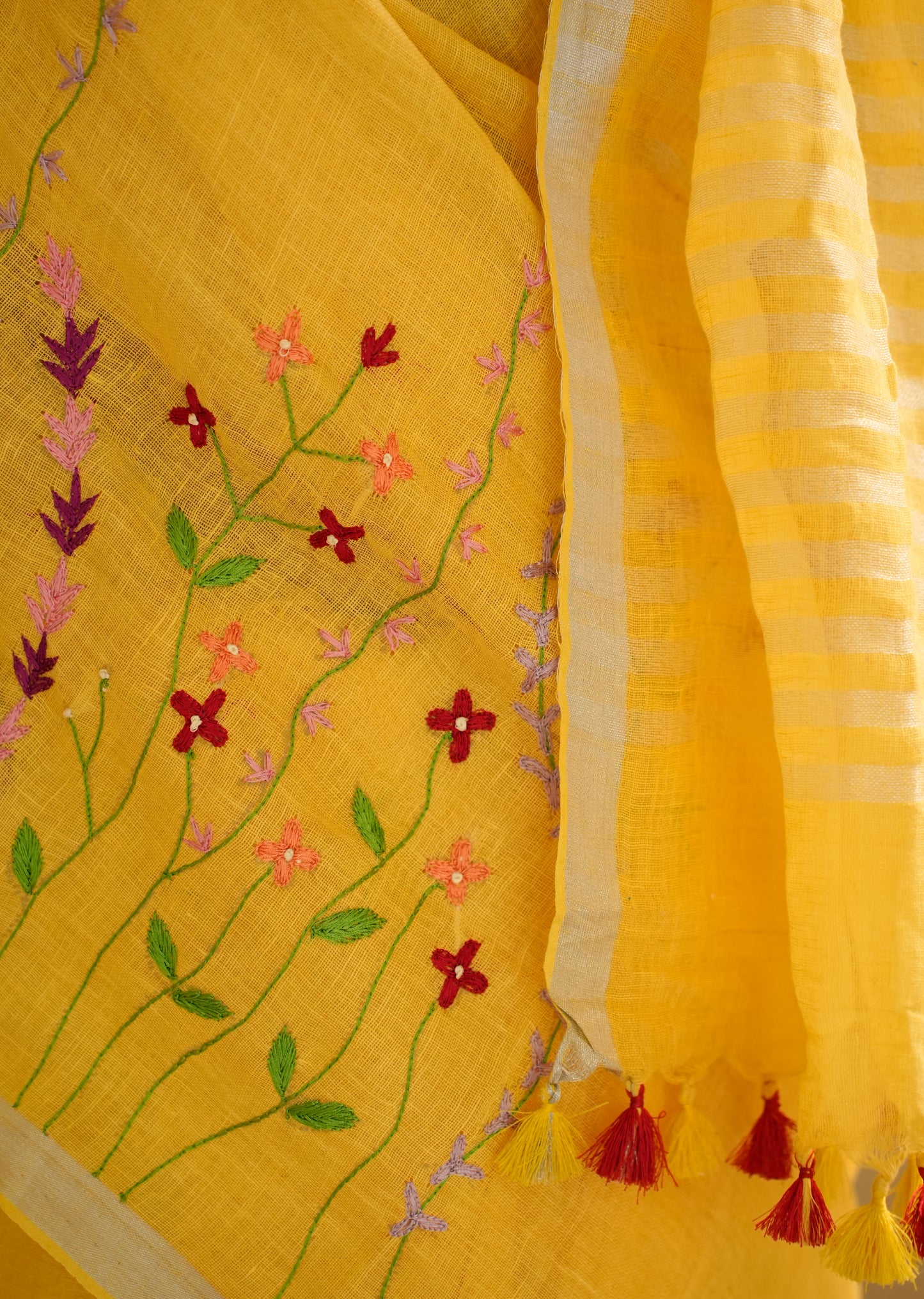 Golden Grace Hand-Embroidered Tissue Linen Saree