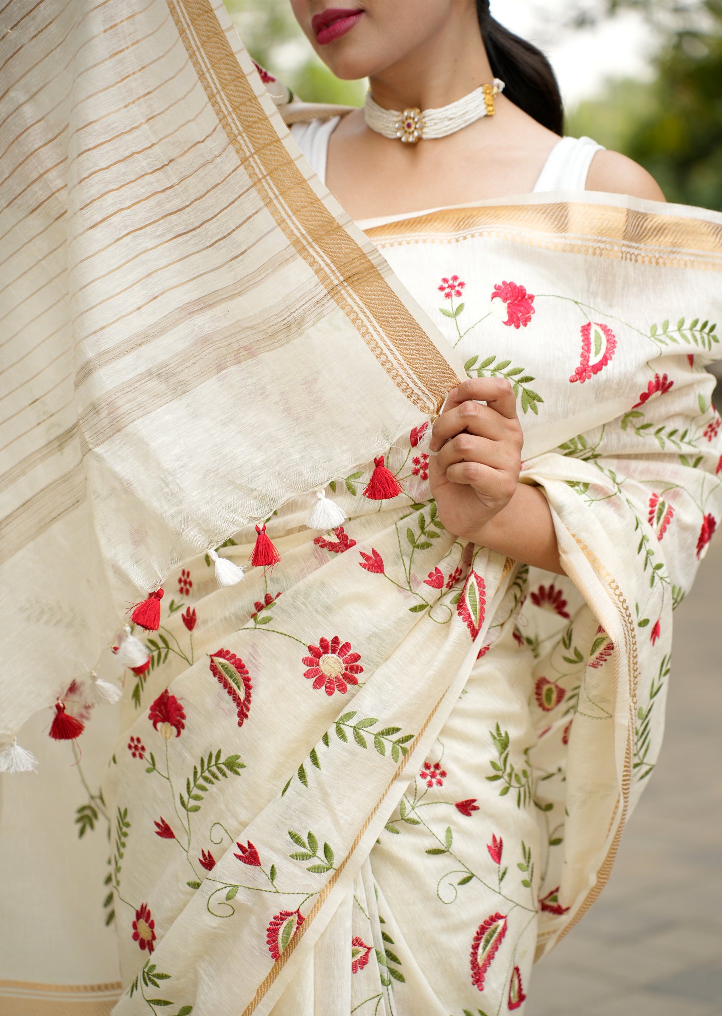 Ivory Garden Embroidered Linen Saree