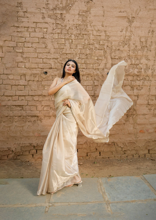 Ivory & Gold Dual-Tone Saree for Timeless Elegance