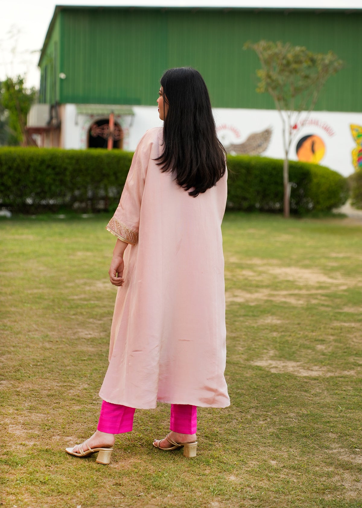 Chic Pink Kaftan Set with Pants