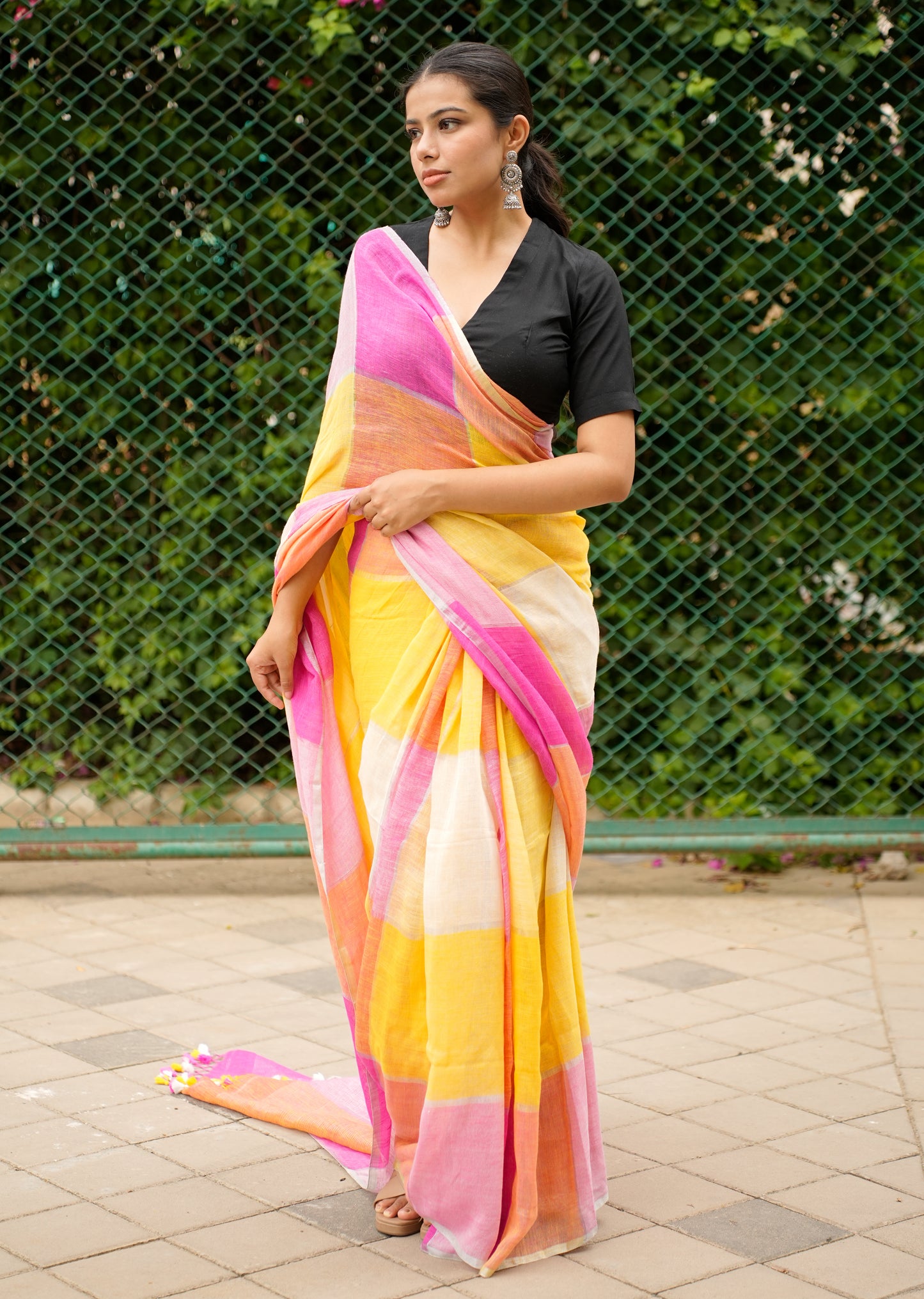 नूर-ए-रंग Linen Saree in Pink, Orange & Yellow Tones