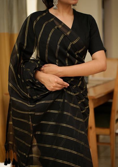Midnight Stripes – Elegant Black & Gold Saree