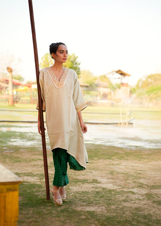 Green Kaftan Set with Pants – Breezy Elegance