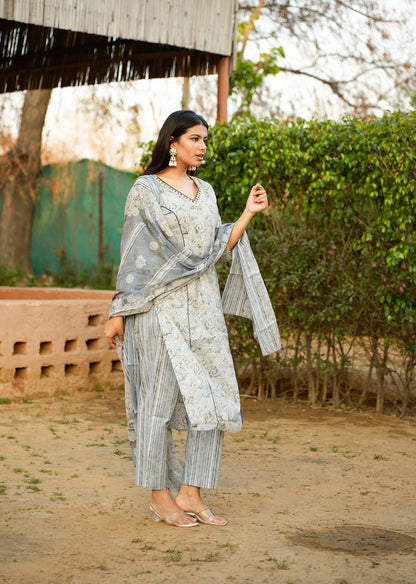 Blue Cotton Kurta Set – Everyday Chic